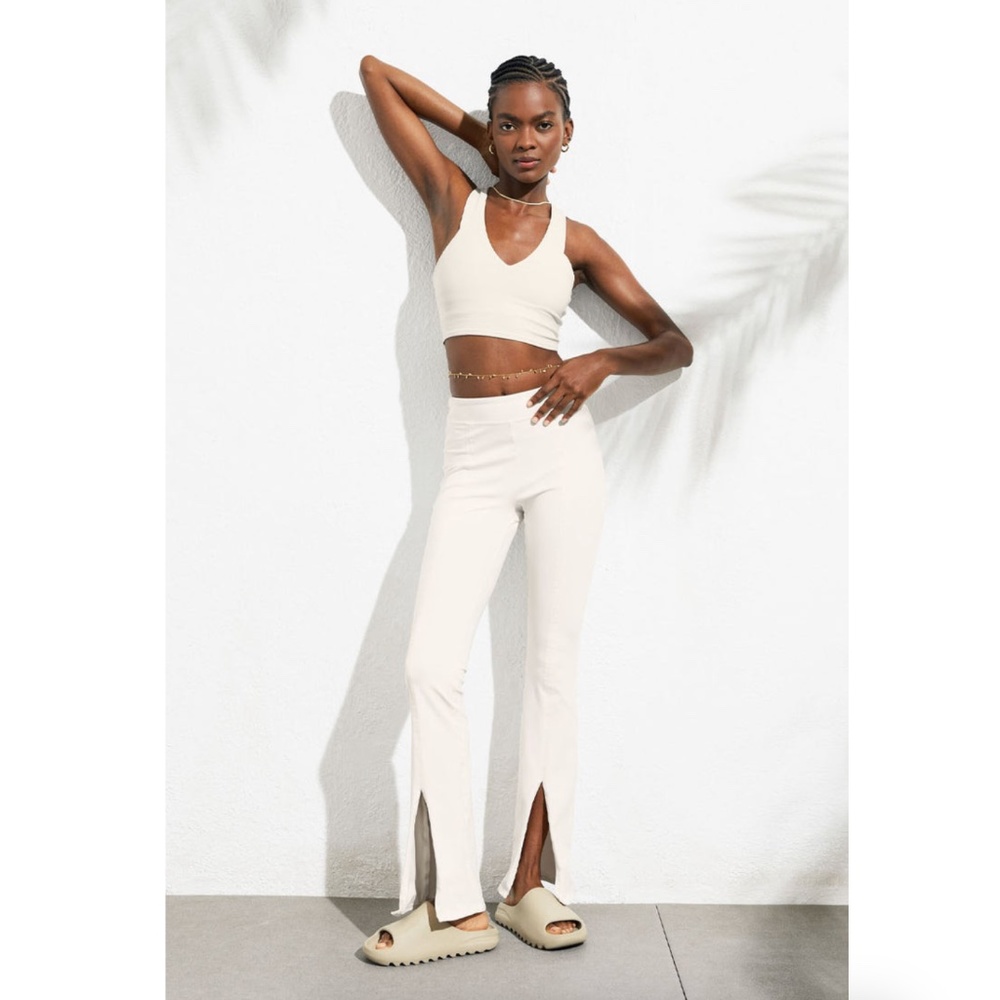 NEW Alo Yoga Flutter Yoga Pants leggings professionally altered Ivory